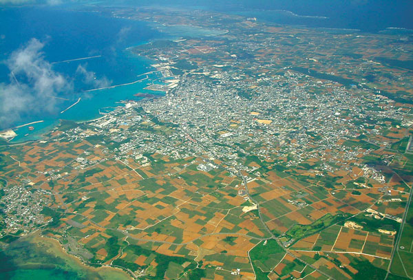 宮古島市街地上空より